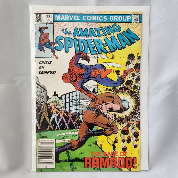 Marvel Amazing Spider-Man Comic Book Issue #221 October 1981 Crisis on Campus - Picture 7 of 7